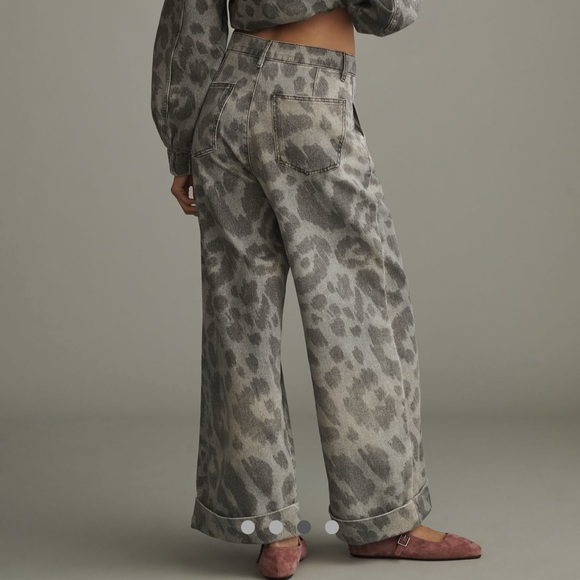 THE LEON DOUBLE HEM HIGH-RISE WIDE-LEG CUFFED JEANS BY PILCRO - Picture 1 of 4